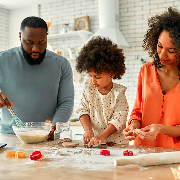 A-family-baking-together