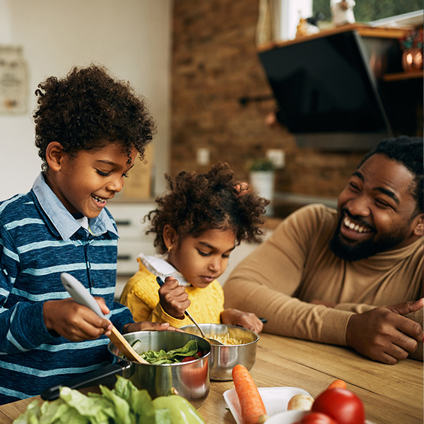 Kids-helping-to-cook